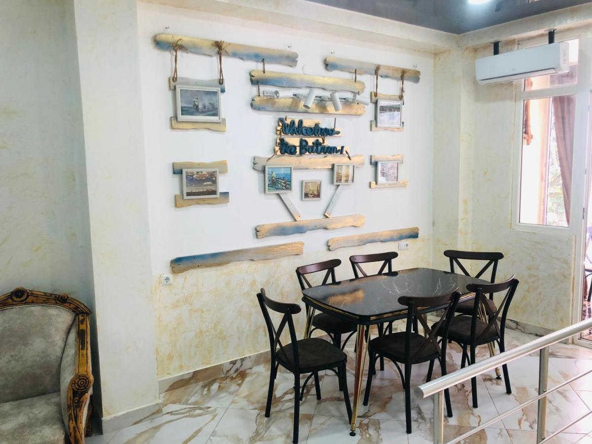 Hotel Dolphin Batumi Ngoại thất bức ảnh