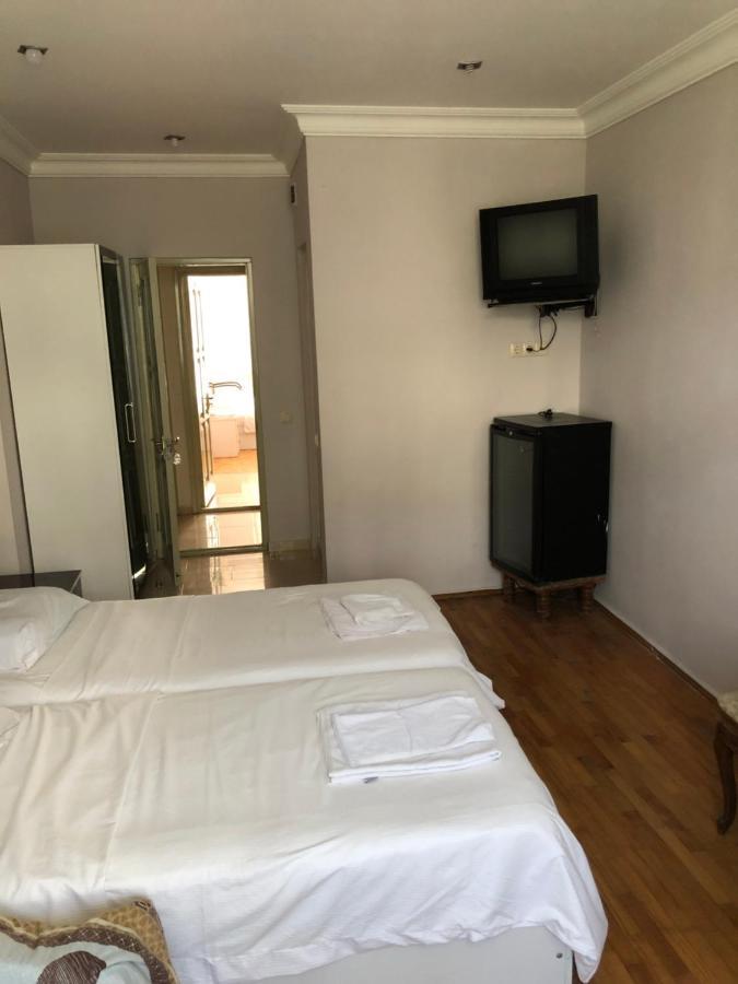 Hotel Dolphin Batumi Ngoại thất bức ảnh
